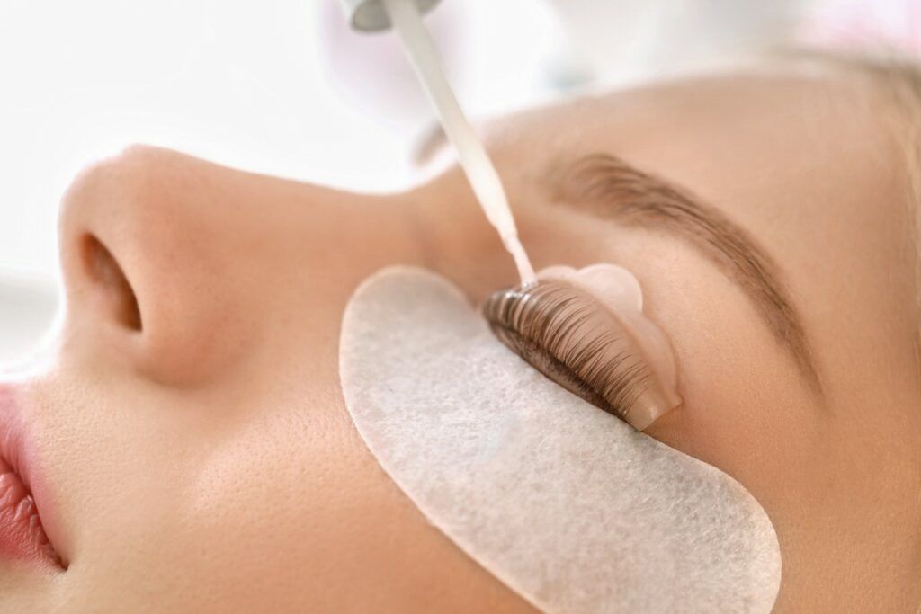 Lash Lifting